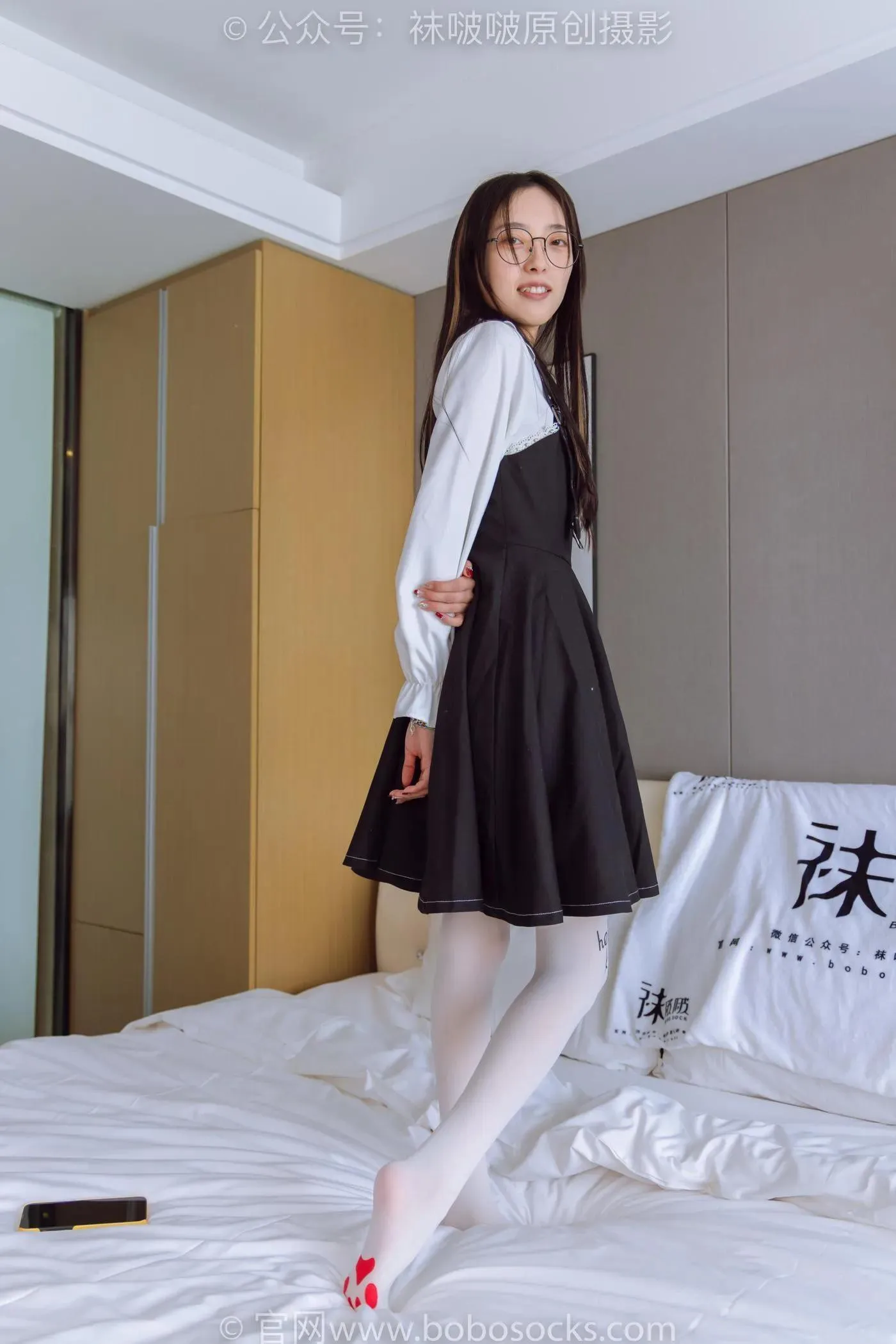 [BoBoSocks袜啵啵]NO.177 稚予-皮鞋、厚白丝（脚底猫爪印款） [140P]插图5